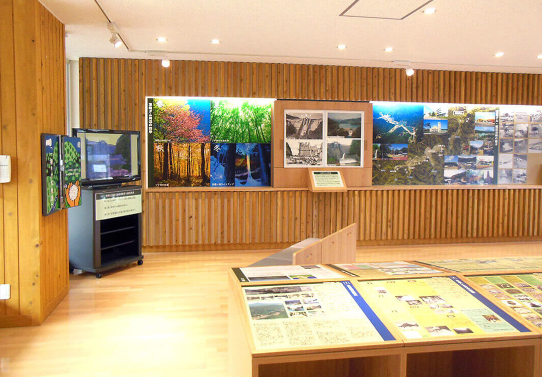 津軽ダム展示室の様子